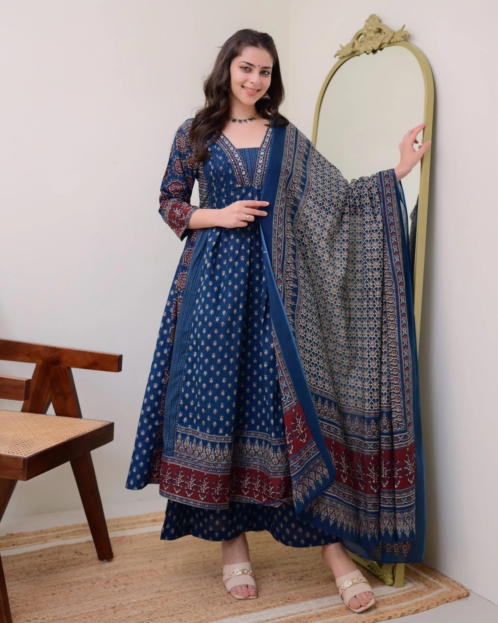 KLOSIA Women Printed Anarkali Kurta and Pant Set with Dupatta Teal Blue